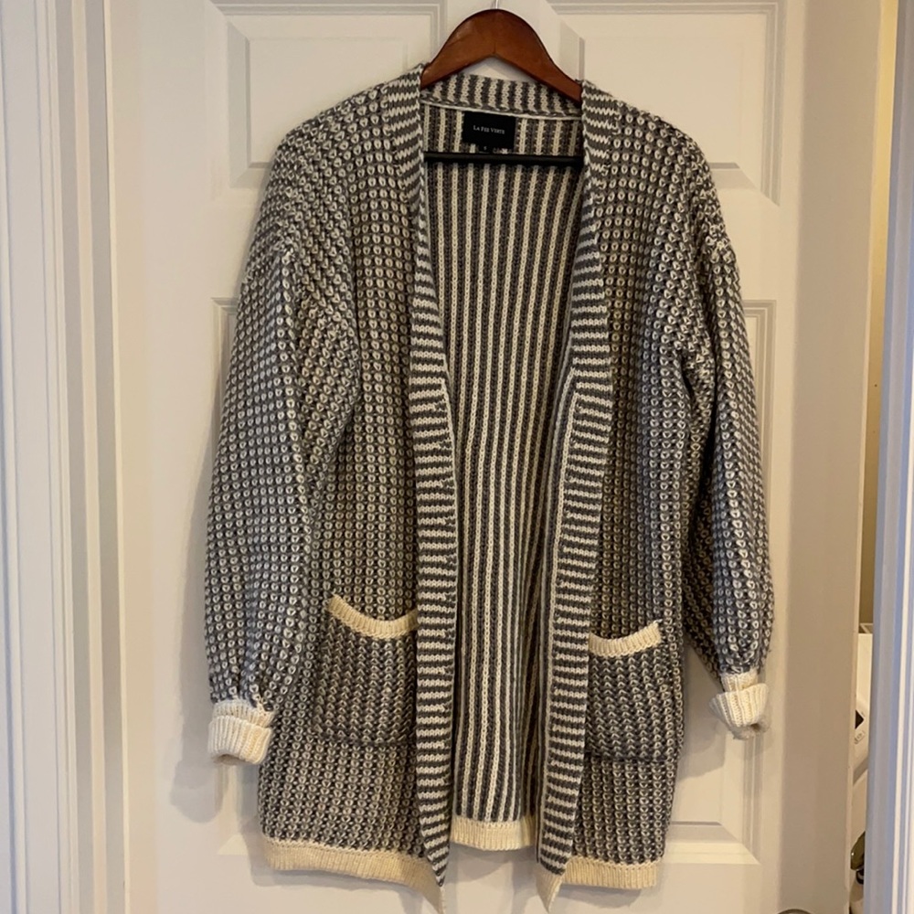 Anthropologie sweater size small, worn twice